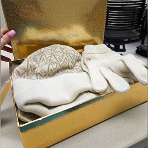 NWT Michael Kors Cream Knit Hat, Scarf and Gloves Set